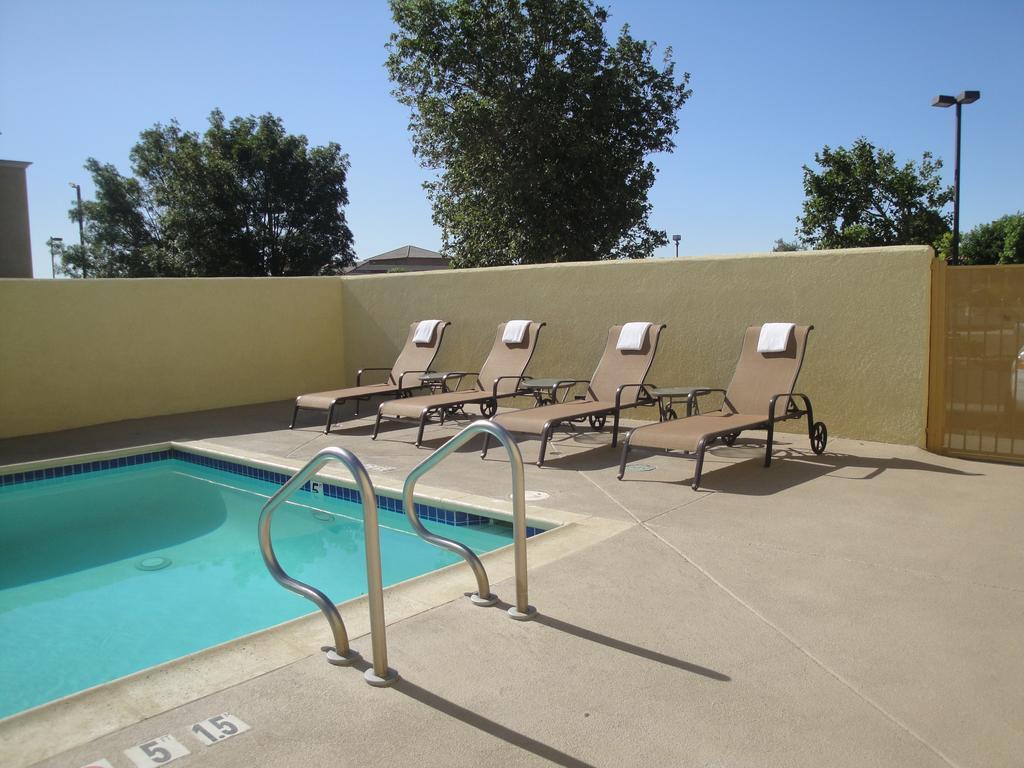 Comfort Suites Victorville-Hesperia Экстерьер фото