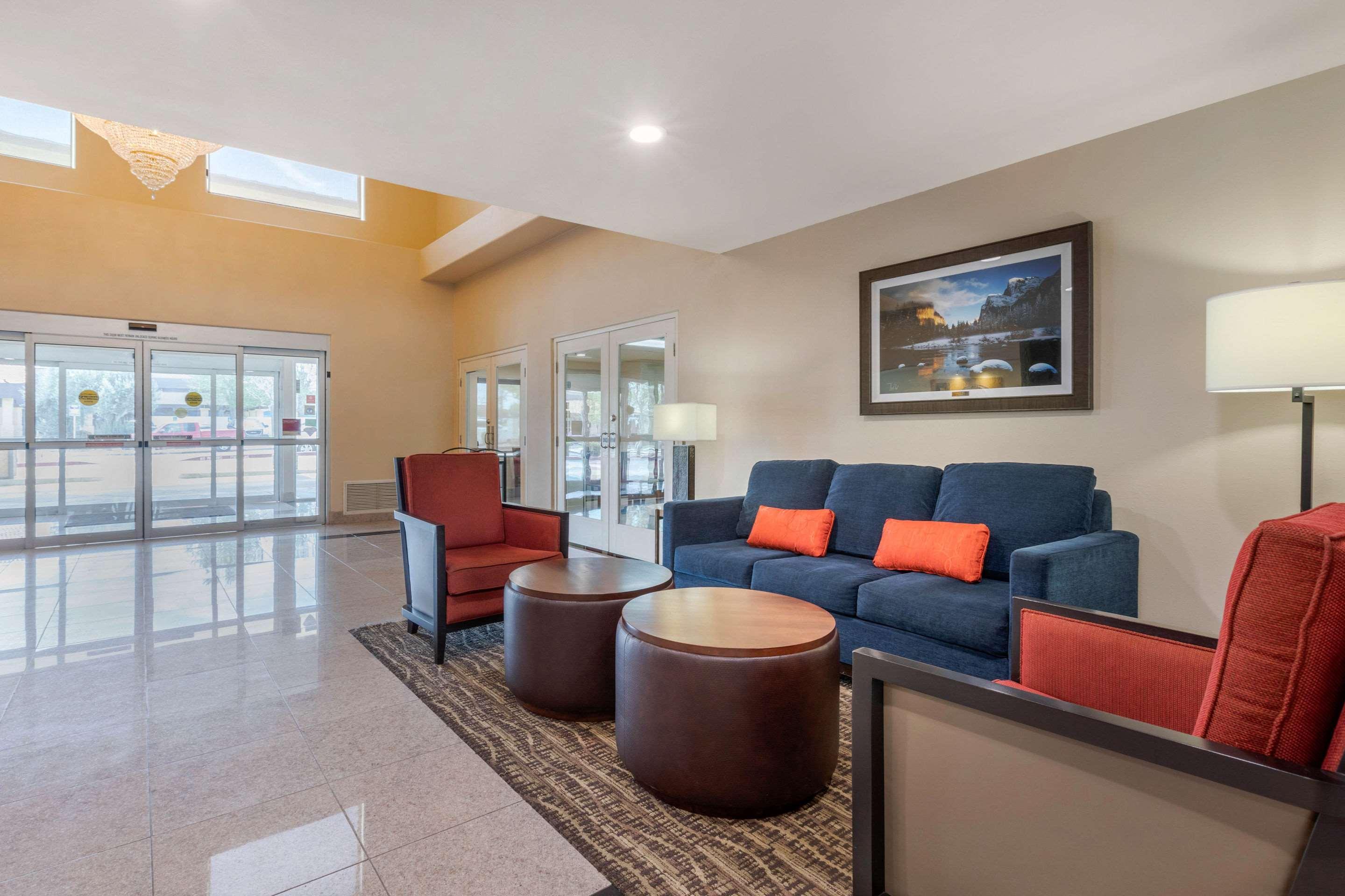 Comfort Suites Victorville-Hesperia Экстерьер фото